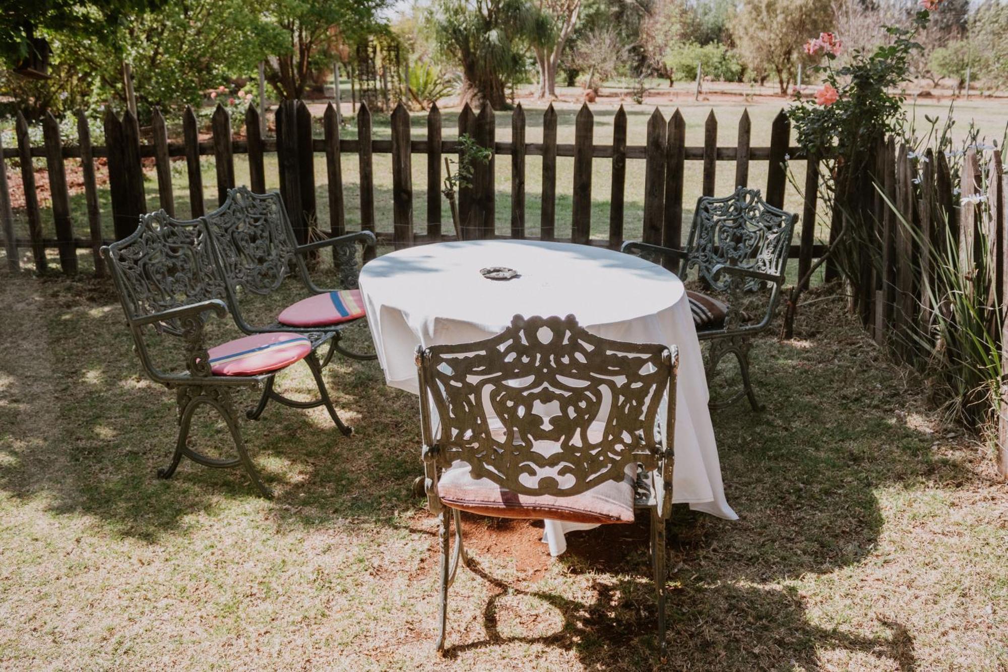 White Linen Guesthouse Tierpoort 外观 照片