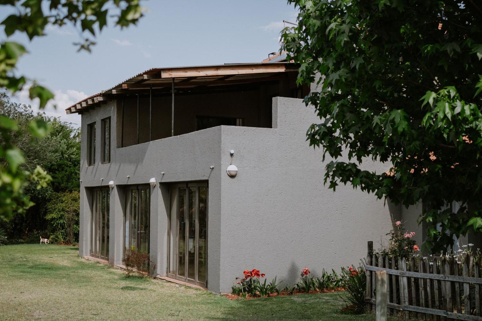 White Linen Guesthouse Tierpoort 外观 照片