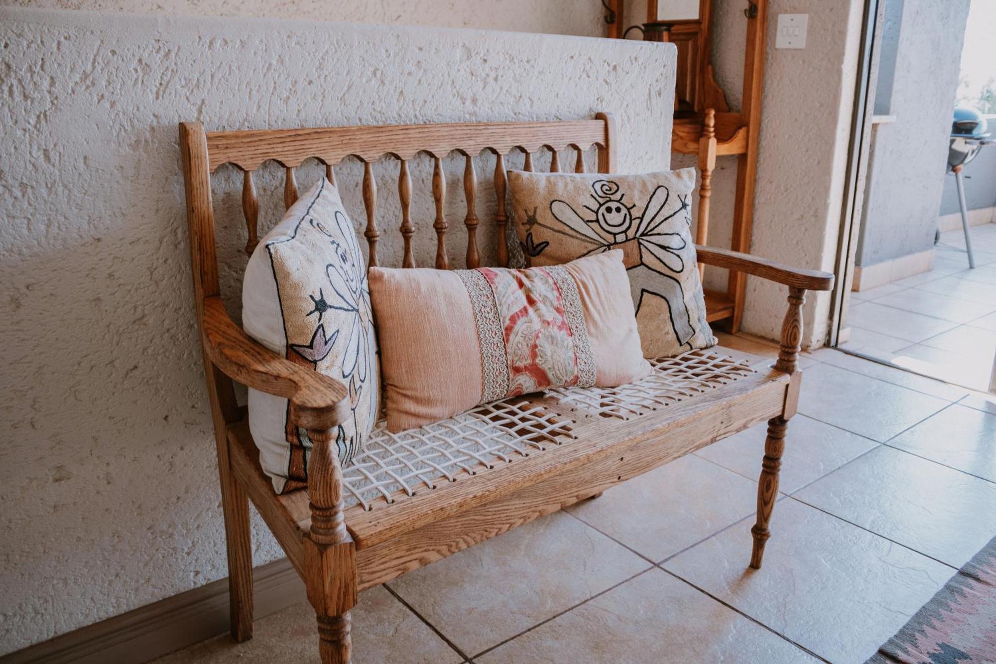 White Linen Guesthouse Tierpoort 外观 照片