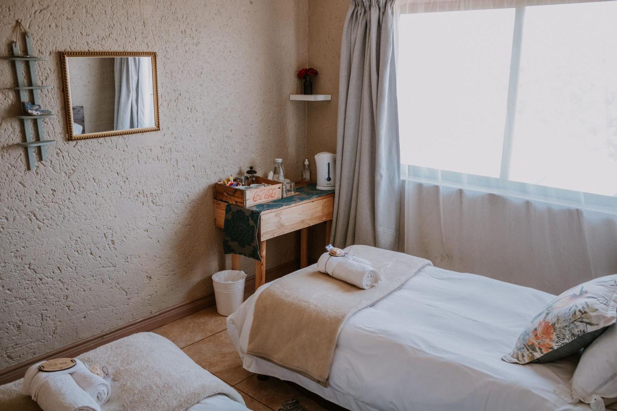 White Linen Guesthouse Tierpoort 外观 照片