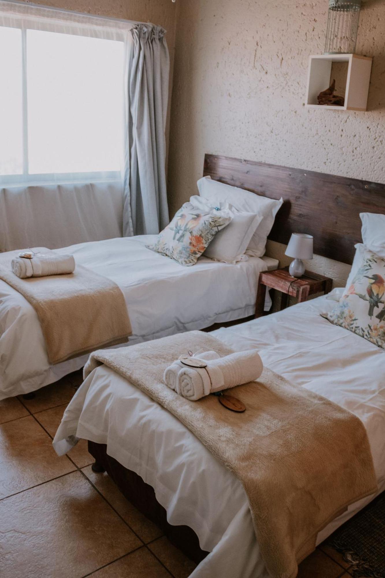 White Linen Guesthouse Tierpoort 外观 照片
